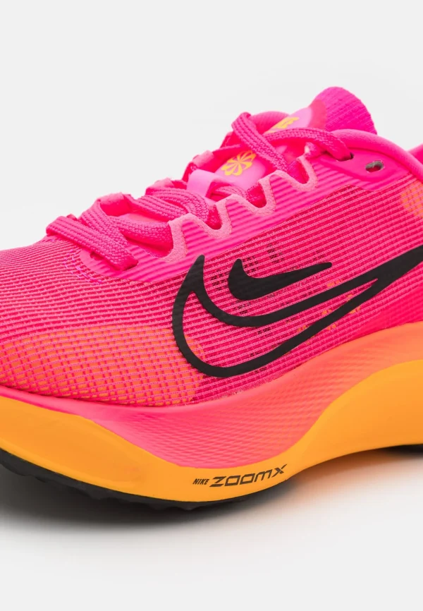 Nike Performance Zoom Fly 5 – Chaussures De Running Neutres – Hyper Pink/Black/Laser Orange 9