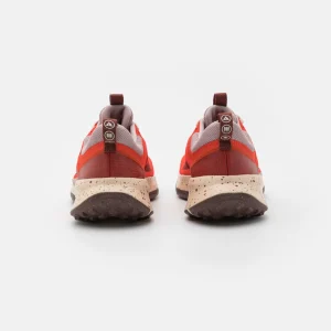 Nike Performance Juniper Trail 2 – Chaussures De Running – Picante Red/Earth/Diffused Taupe/Sanddrift/Dark Pony 18