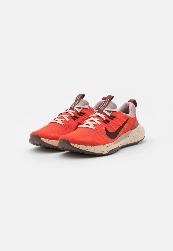 Nike Performance Juniper Trail 2 – Chaussures De Running – Picante Red/Earth/Diffused Taupe/Sanddrift/Dark Pony 5