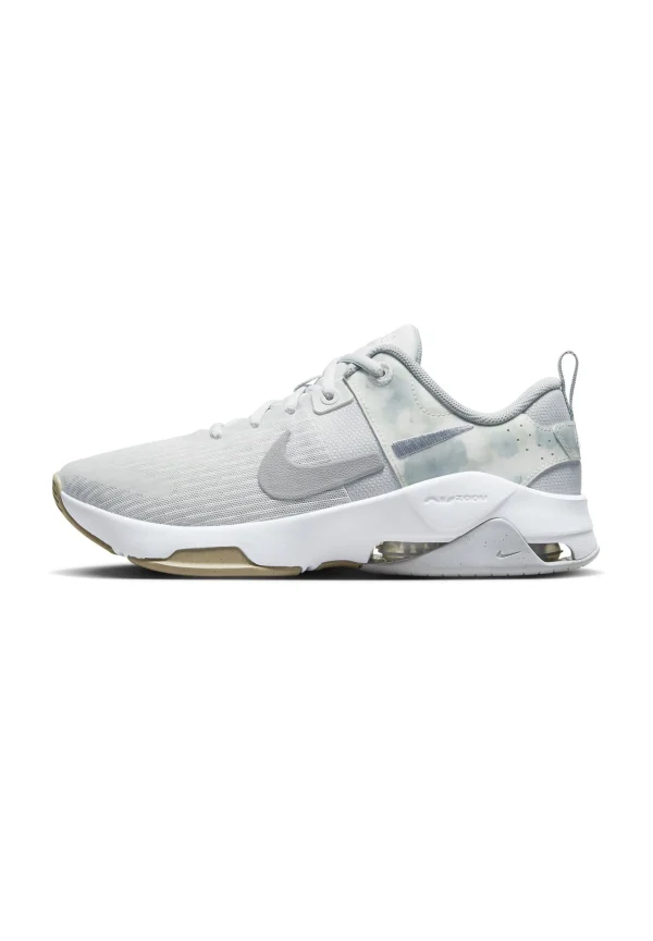 Nike Performance Zoom Bella 6 Premium – Chaussures Fitness – Photon Dust White/Khaki/Light Smoke Grey 1