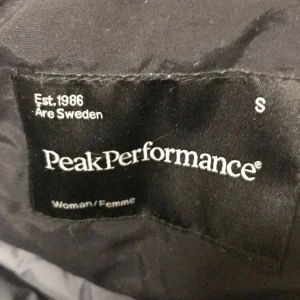 Peak Performance Ski Jacket Black WMN-INT-S Women 12