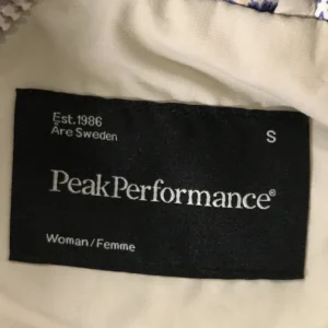 Peak Performance Ski Jacket Pink WMN-INT-S Women 11