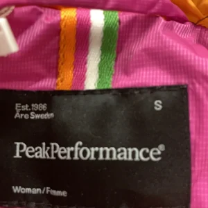 Peak Performance Ski Jacket Pink WMN-INT-S Women 10